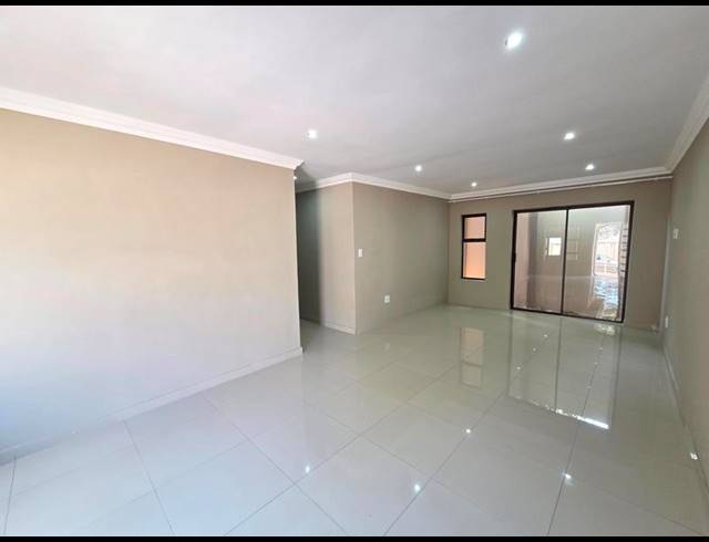 2 BEDROOM PROPERTY TO RENT IN ERASMIA